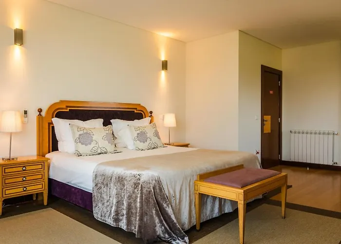 Paco Da Torre De Figueiredo Donas