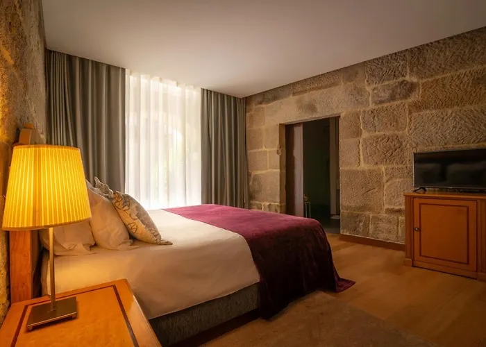 Paco Da Torre De Figueiredo Donas